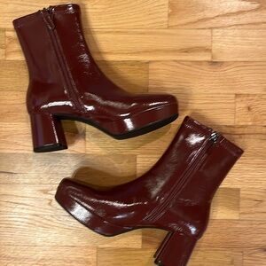 Aerosoles W 8.5 Sussex platform patent leather booties